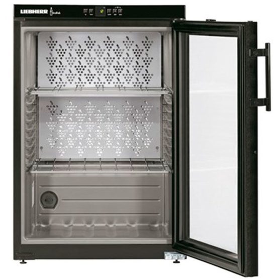 Vinoteca Liebherr WKb 1812 puerta abierta