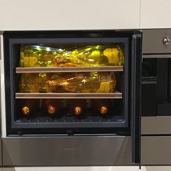 cvi318x abierta Vinoteca Smeg CVI318X - Imagen 4