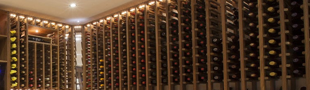 Diseños de vinotecas en madera noble