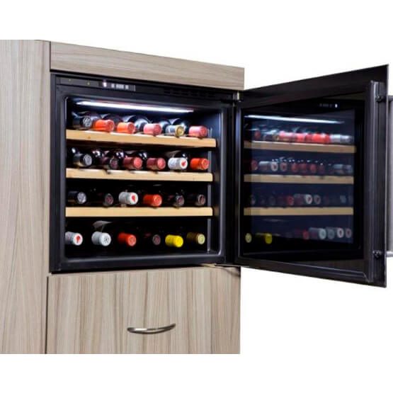 Vinoteca Cavanova CV024KT abierta lateral