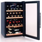 Vinoteca Cavanova CV030T abierta