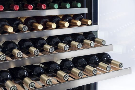 Vinoteca Cavanova CV300T disposición