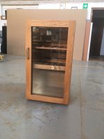 Vinoteca en Madera de Roble 2