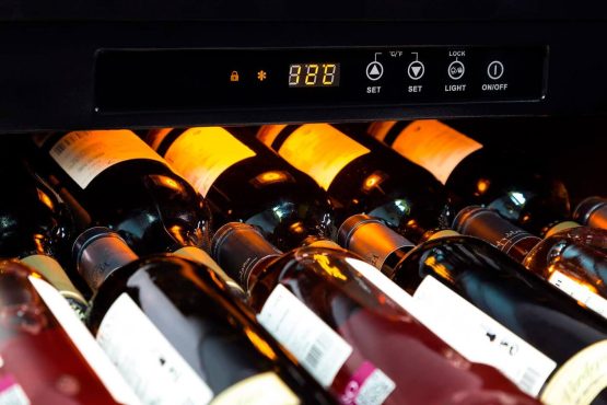 Vinoteca Cavanova TW03-110