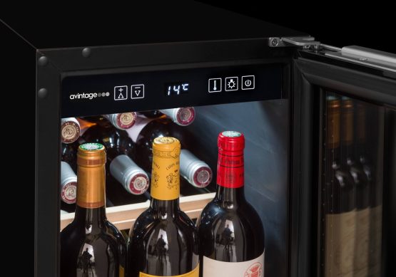 Vinoteca Avintage AVU23TB1 lateral abierto Vinoteca Avintage AVU23TB1 lateral abierto